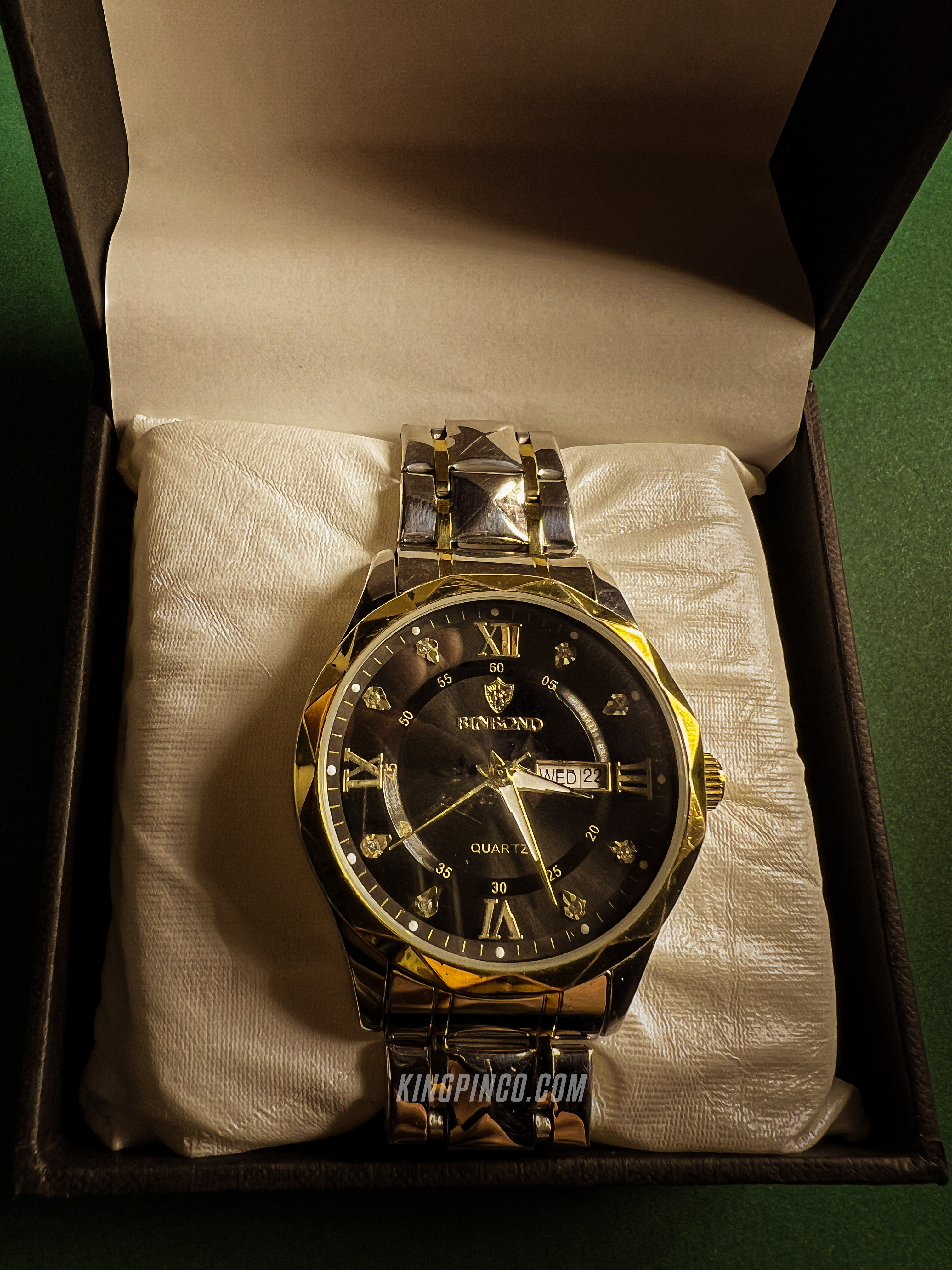 Binbond Black Dial Watch – Durable Crystal Glass